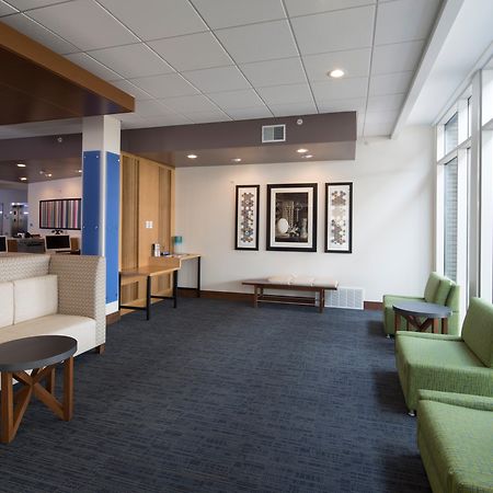 Holiday Inn Express & Suites Alpena - Downtown By Ihg Extérieur photo