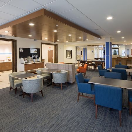 Holiday Inn Express & Suites Alpena - Downtown By Ihg Extérieur photo