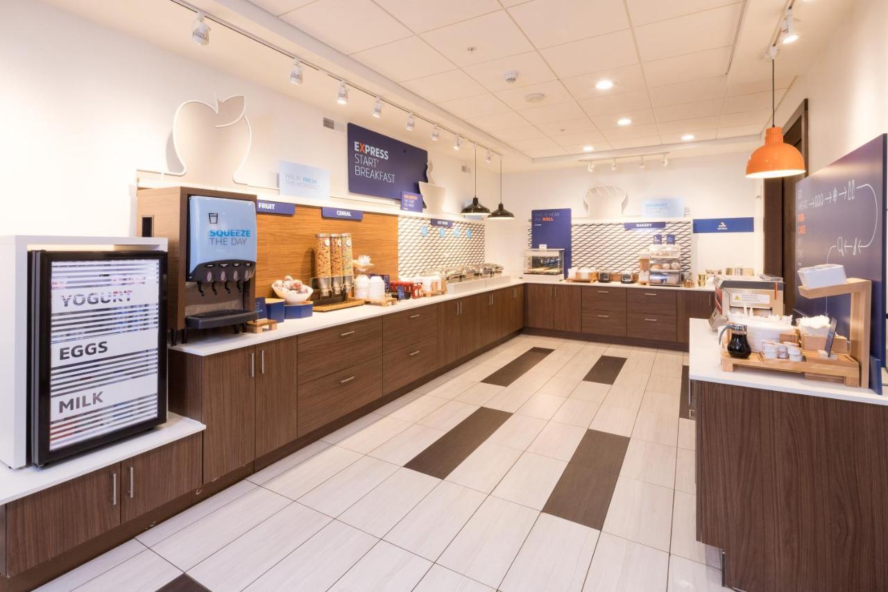 Holiday Inn Express & Suites Alpena - Downtown By Ihg Extérieur photo