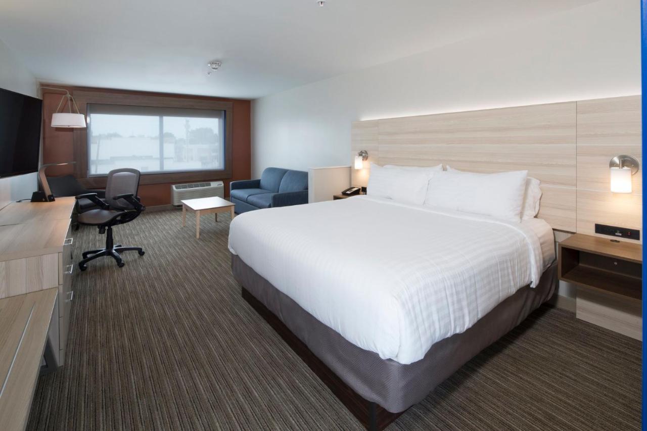 Holiday Inn Express & Suites Alpena - Downtown By Ihg Extérieur photo