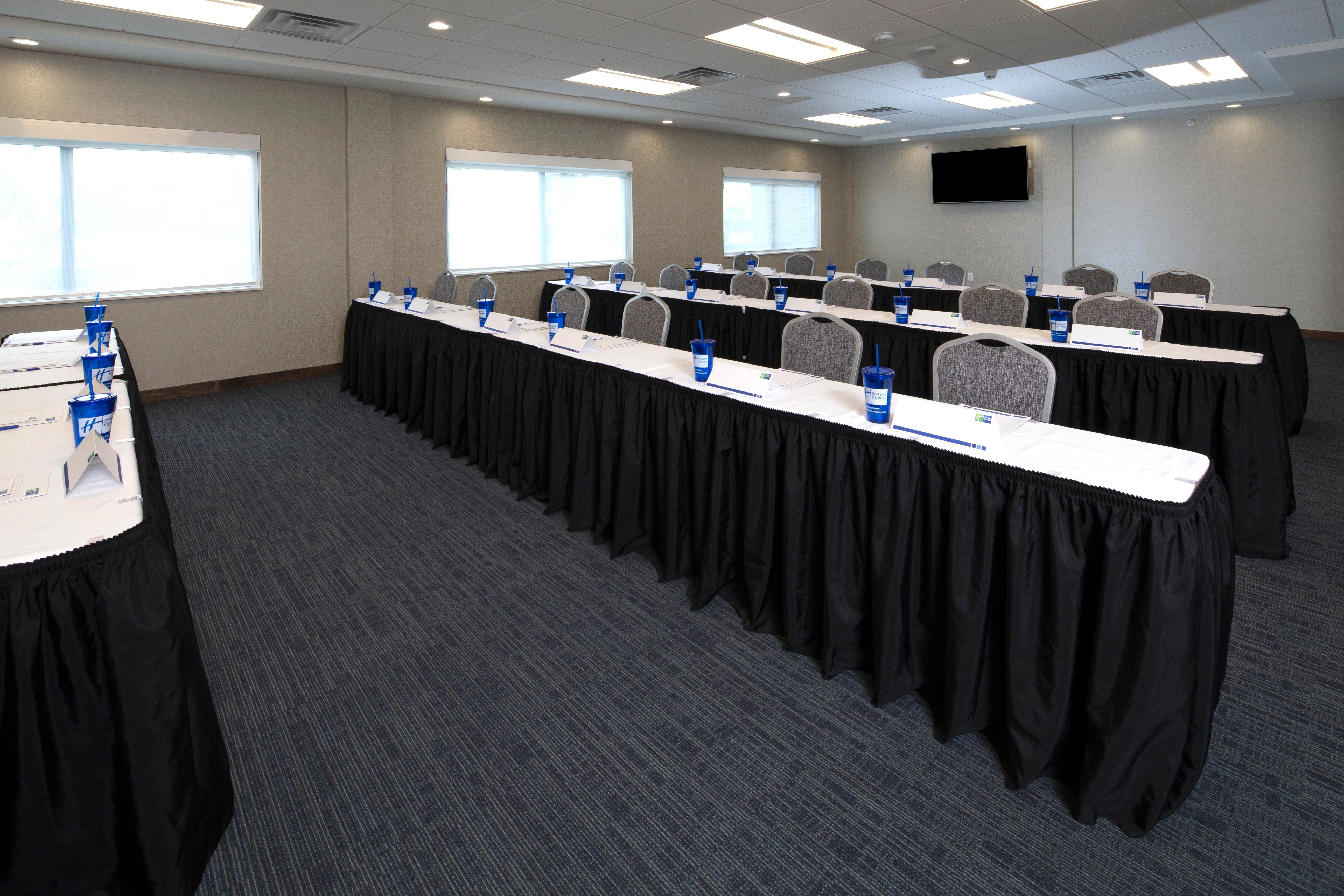 Holiday Inn Express & Suites Alpena - Downtown By Ihg Extérieur photo