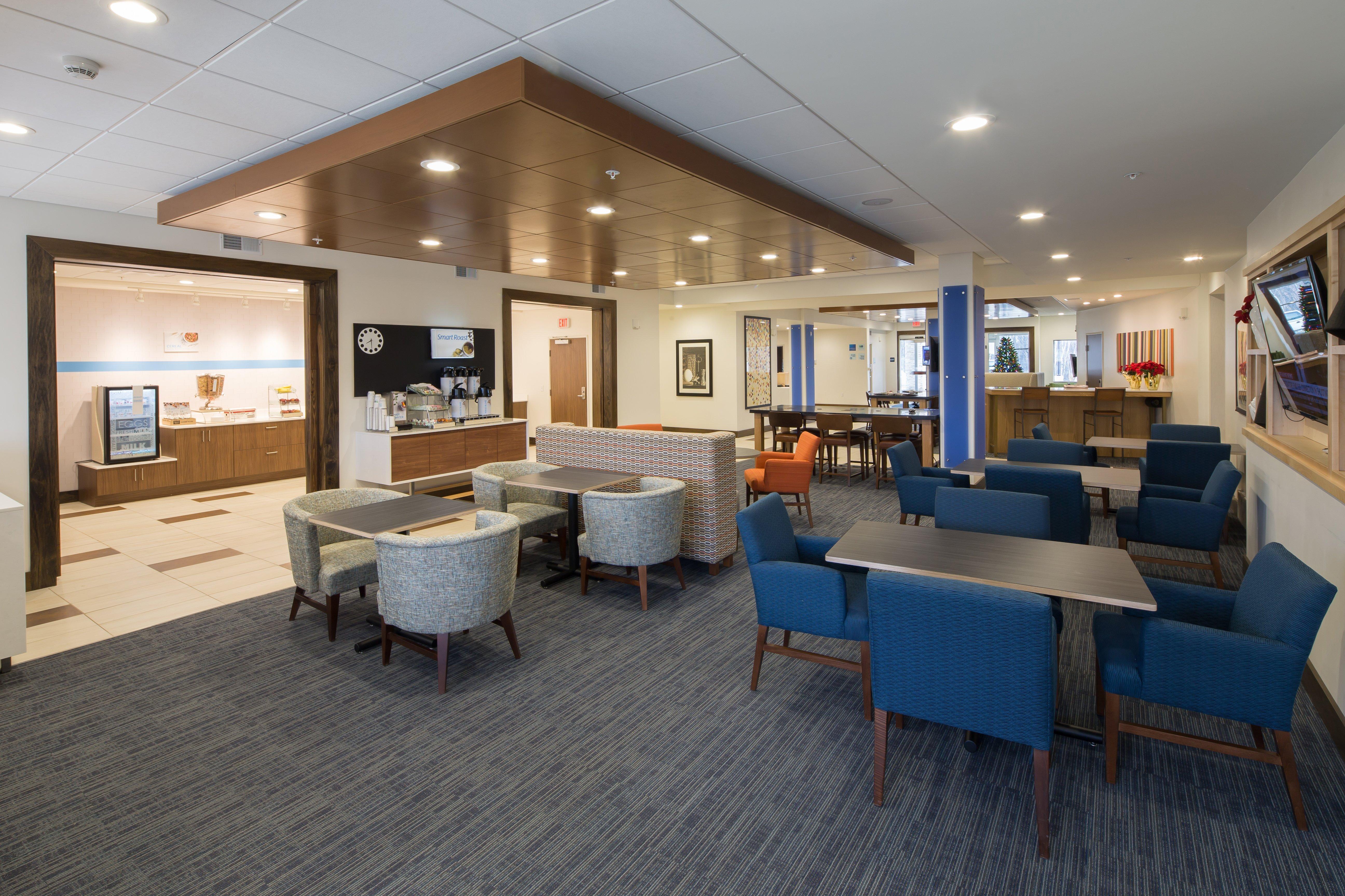Holiday Inn Express & Suites Alpena - Downtown By Ihg Extérieur photo