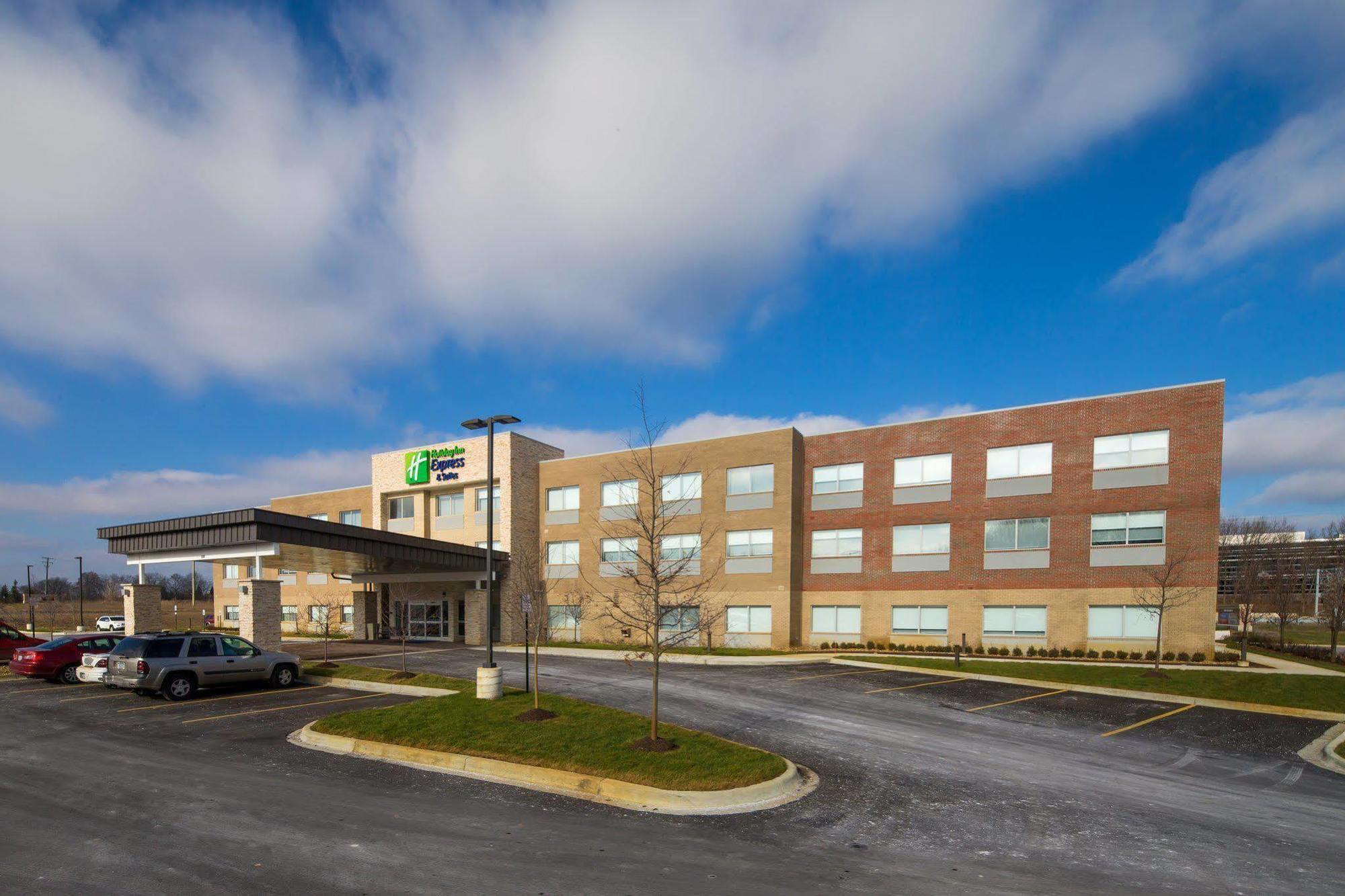 Holiday Inn Express & Suites Alpena - Downtown By Ihg Extérieur photo