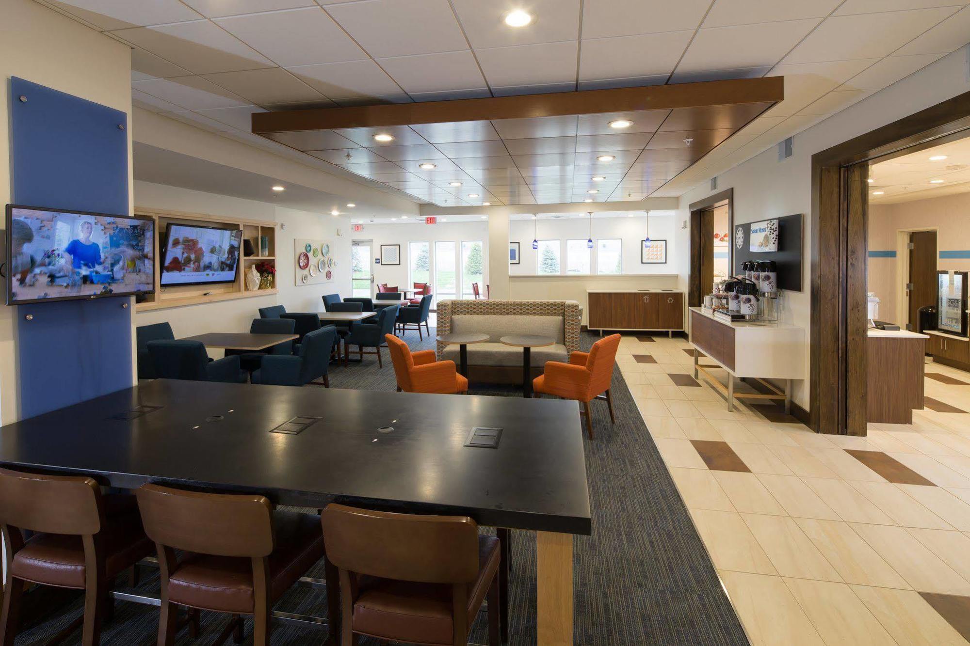Holiday Inn Express & Suites Alpena - Downtown By Ihg Extérieur photo